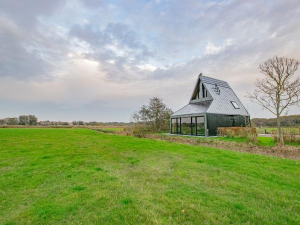 Außenseite Ferienhaus [Sommer]