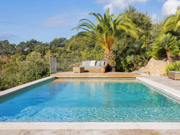 Piscine maison de vacances