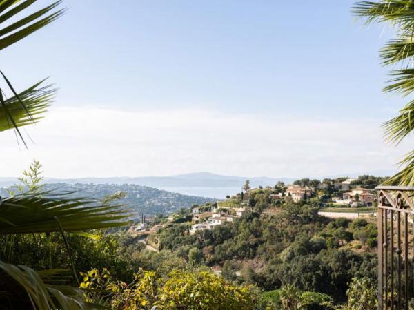 Vue de la maison de vacances [été]