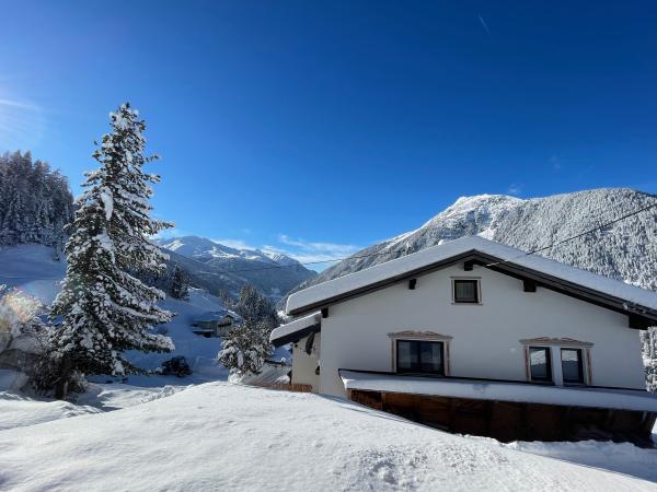 Außenseite Ferienhaus [Winter]