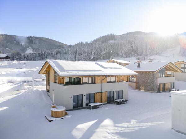 Holiday Home Exterior [winter]