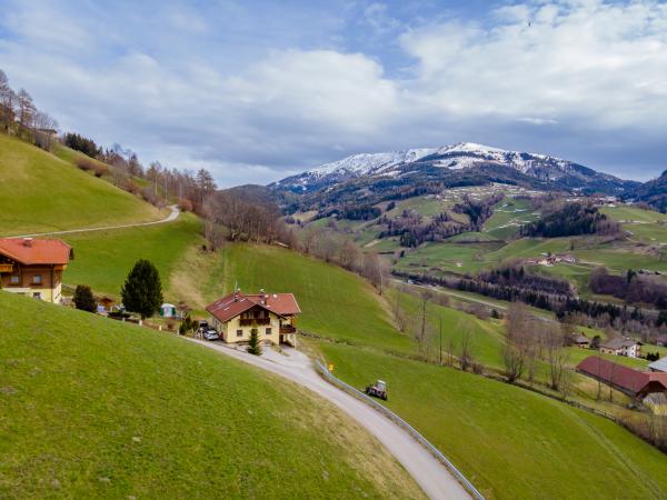 Außenseite Ferienhaus [Sommer]