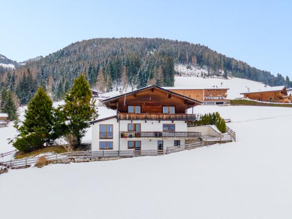 Außenseite Ferienhaus [Winter]