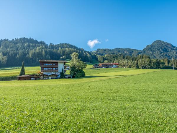 Außenseite Ferienhaus [Sommer]