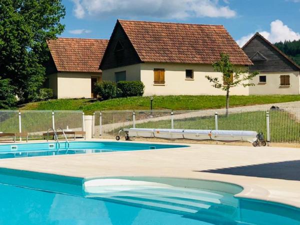 Holiday Home Swimming Pool