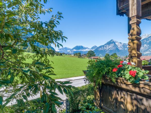 Vue de la maison de vacances [été]