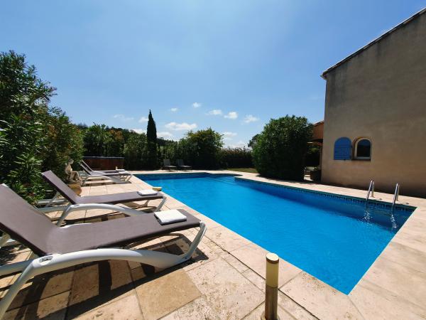 Piscine maison de vacances