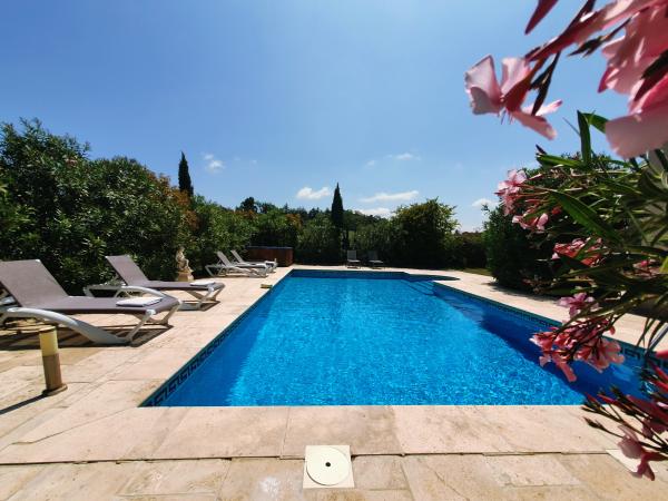 Piscine maison de vacances