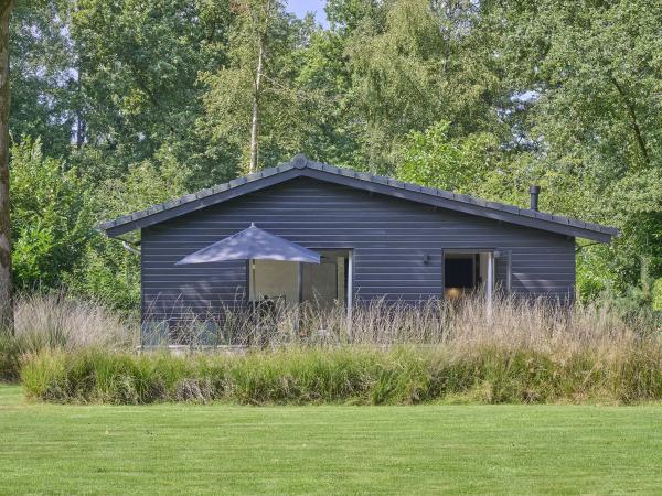 Außenseite Ferienhaus [Sommer]