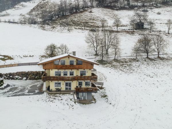 Außenseite Ferienhaus [Winter]