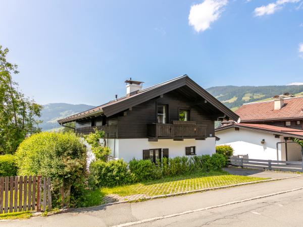 Außenseite Ferienhaus [Sommer]