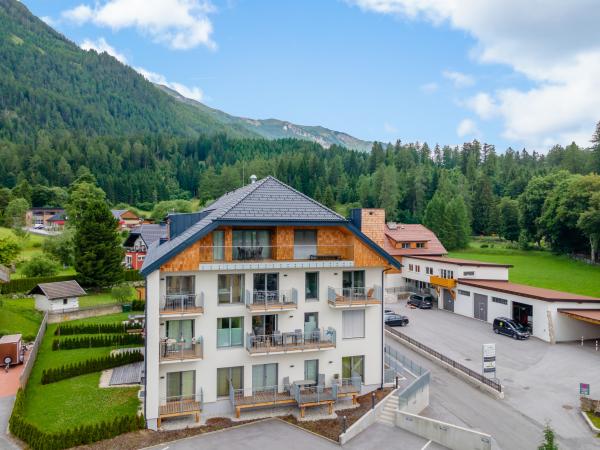 Außenseite Ferienhaus [Sommer]