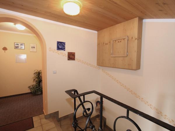 Entrance / Reception