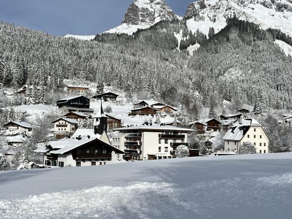 Außenseite Ferienhaus [Winter]