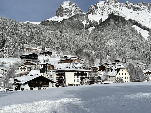 Außenseite Ferienhaus [Winter]