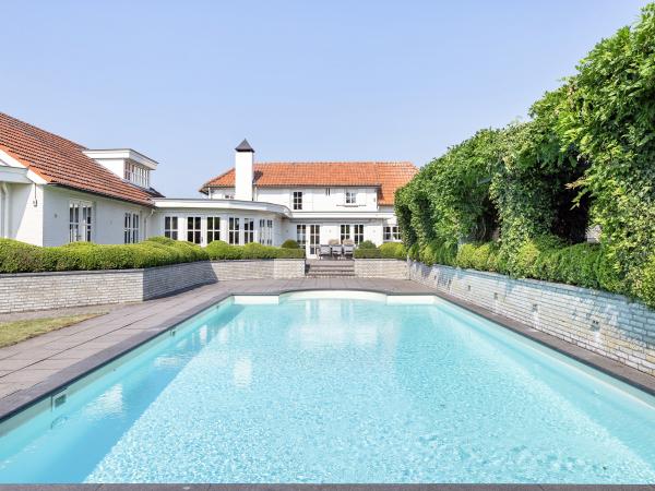 Piscine maison de vacances