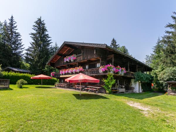 Außenseite Ferienhaus [Sommer]