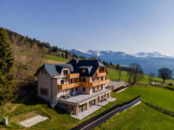 Außenseite Ferienhaus [Sommer]