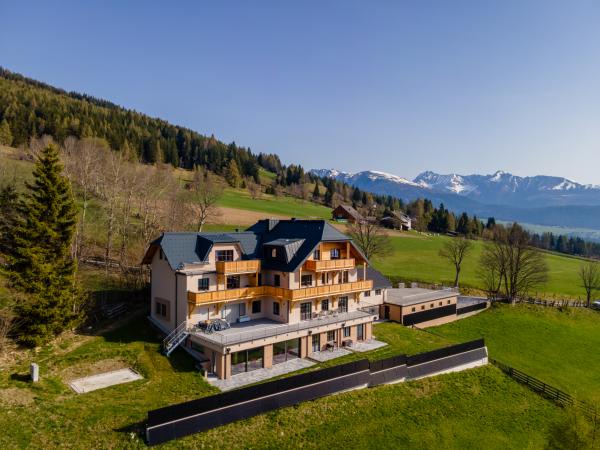 Außenseite Ferienhaus [Sommer]