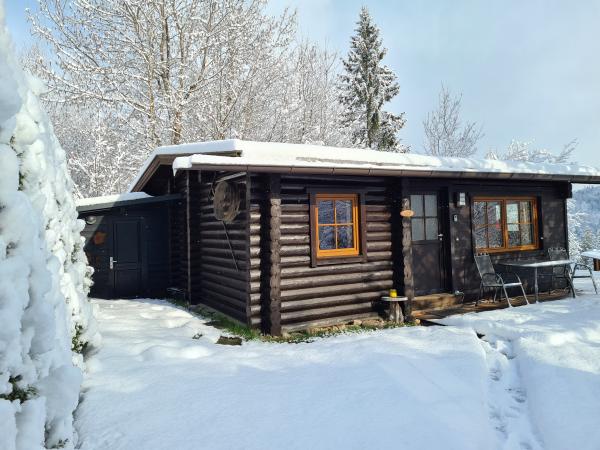 Außenseite Ferienhaus [Winter]