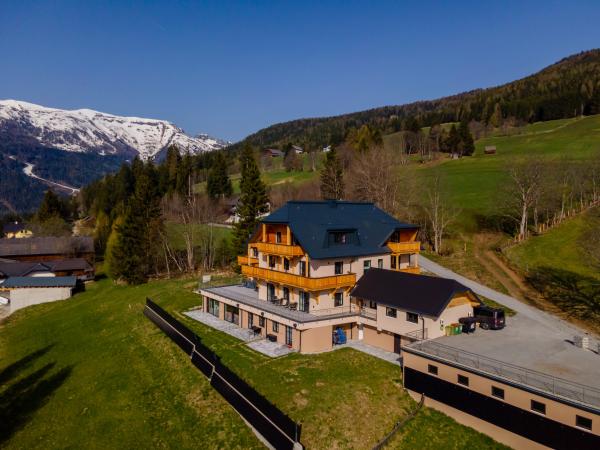 Außenseite Ferienhaus [Sommer]