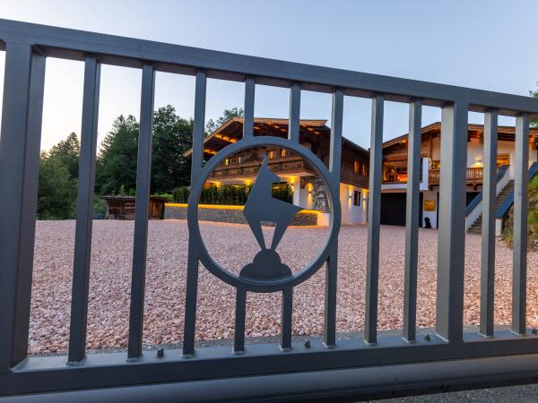 Außenseite Ferienhaus [Sommer]