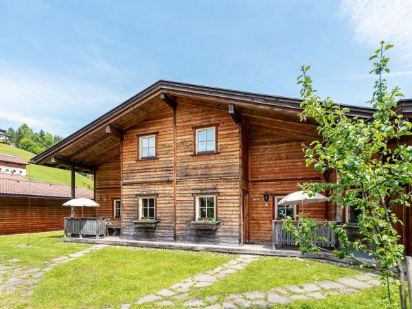 Außenseite Ferienhaus [Sommer]