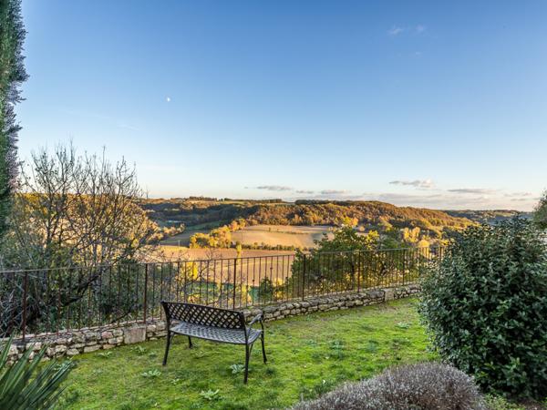 Vue de la maison de vacances [été]