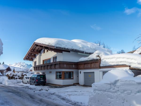 Außenseite Ferienhaus [Winter]