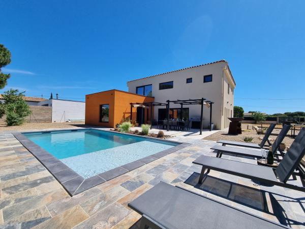 Holiday Home Swimming Pool