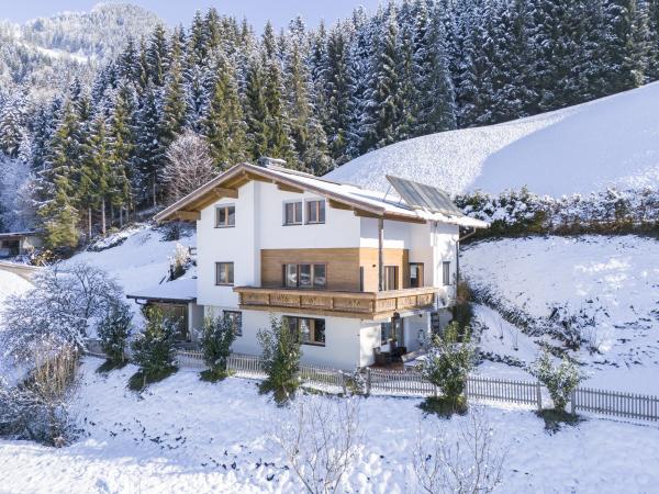 Holiday Home Exterior [winter]