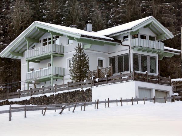 Holiday Home Exterior [winter]