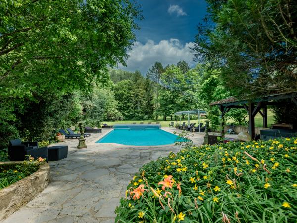 Holiday Home Swimming Pool