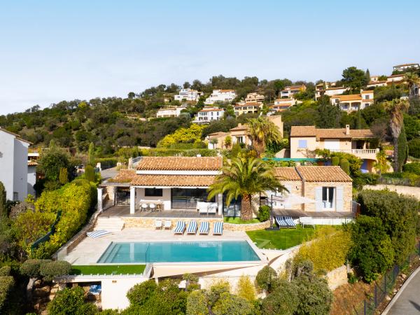 Extérieur maison de vacances [été]