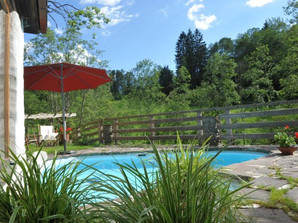 Piscine maison de vacances