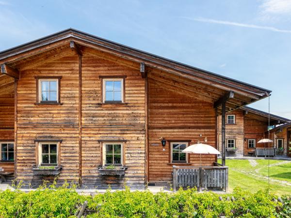 Außenseite Ferienhaus [Sommer]