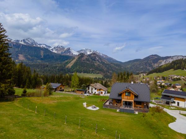 Außenseite Ferienhaus [Sommer]