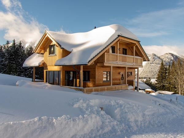 Außenseite Ferienhaus [Winter]