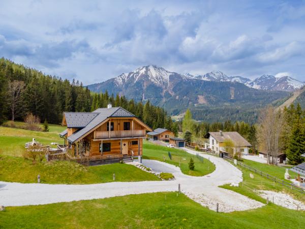 Außenseite Ferienhaus [Sommer]