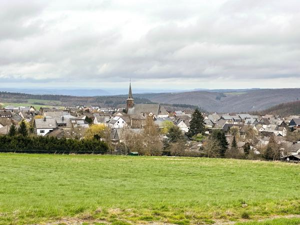 Surroundings [summer] (1-5 km)