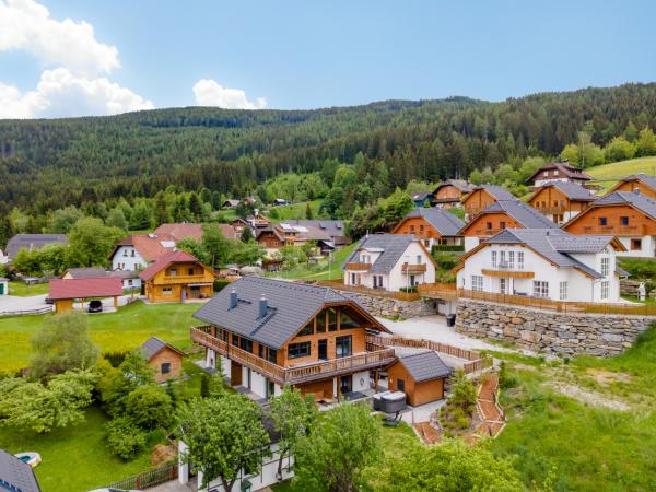 Außenseite Ferienhaus [Sommer]