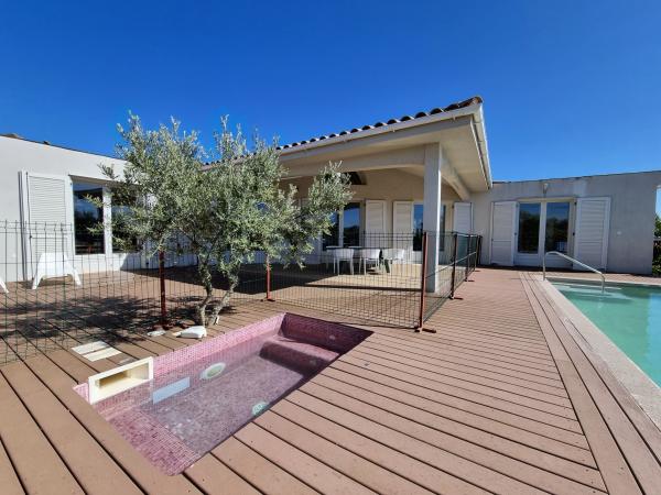 Piscine maison de vacances