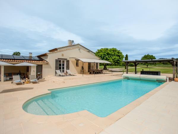 Extérieur maison de vacances [été]