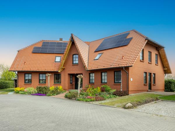 Außenseite Ferienhaus [Sommer]