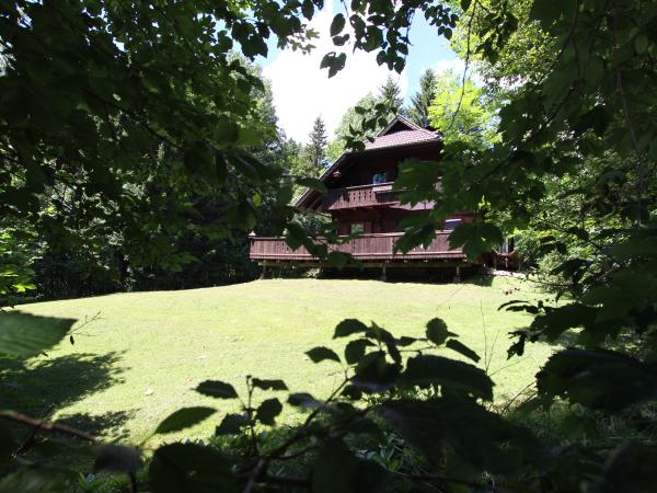 Außenseite Ferienhaus [Sommer]