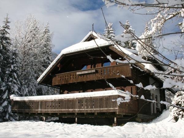 Außenseite Ferienhaus [Winter]