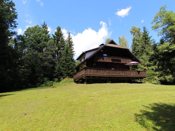 Außenseite Ferienhaus [Sommer]