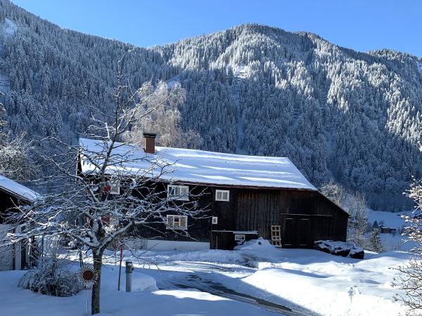 Außenseite Ferienhaus [Winter]