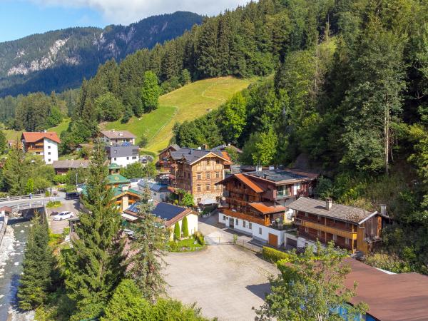 Außenseite Ferienhaus [Sommer]