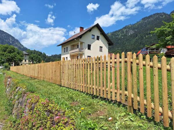 Außenseite Ferienhaus [Sommer]